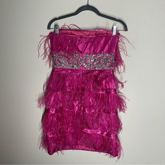 Jovani | Fuschia Feather Sequins Short Homecoming / Prom Formal Dress - Picture 7 of 10